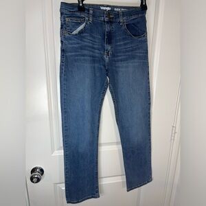 Wrangler Women’s Classic Straight Leg Dark Blue Wash Denim Jeans Sz 16 Regular